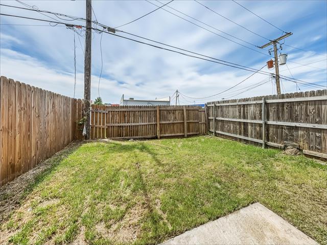 Building Photo - 1006 Bland Dr