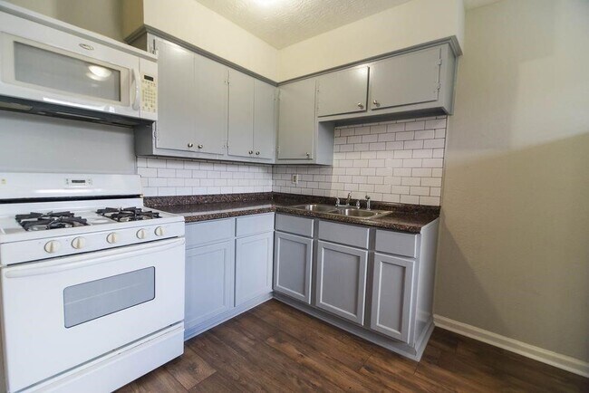 Building Photo - 311 Campbell Ave