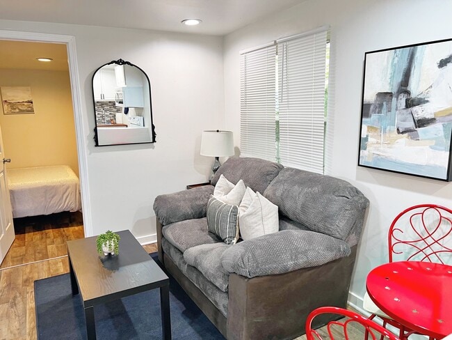 Building Photo - 855 C St