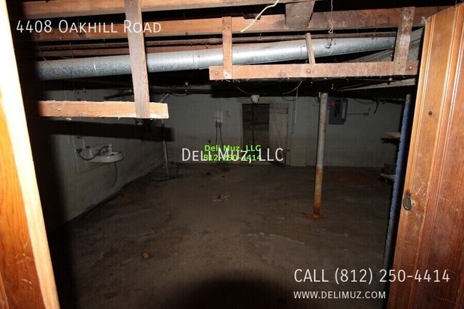 Building Photo - 4408 Oak Hill Rd