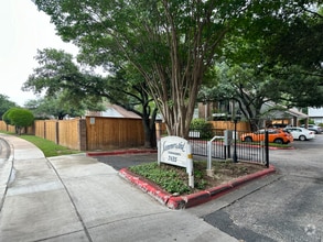Building Photo - 7635 Guadalupe St