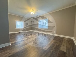 Building Photo - Country Living, Close to Everything, Madis...
