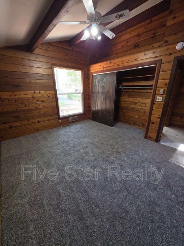 Building Photo - 14975 Chattering Pines Rd