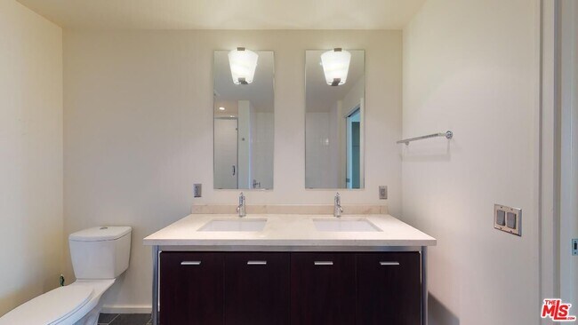 Building Photo - 1155 S Grand Ave