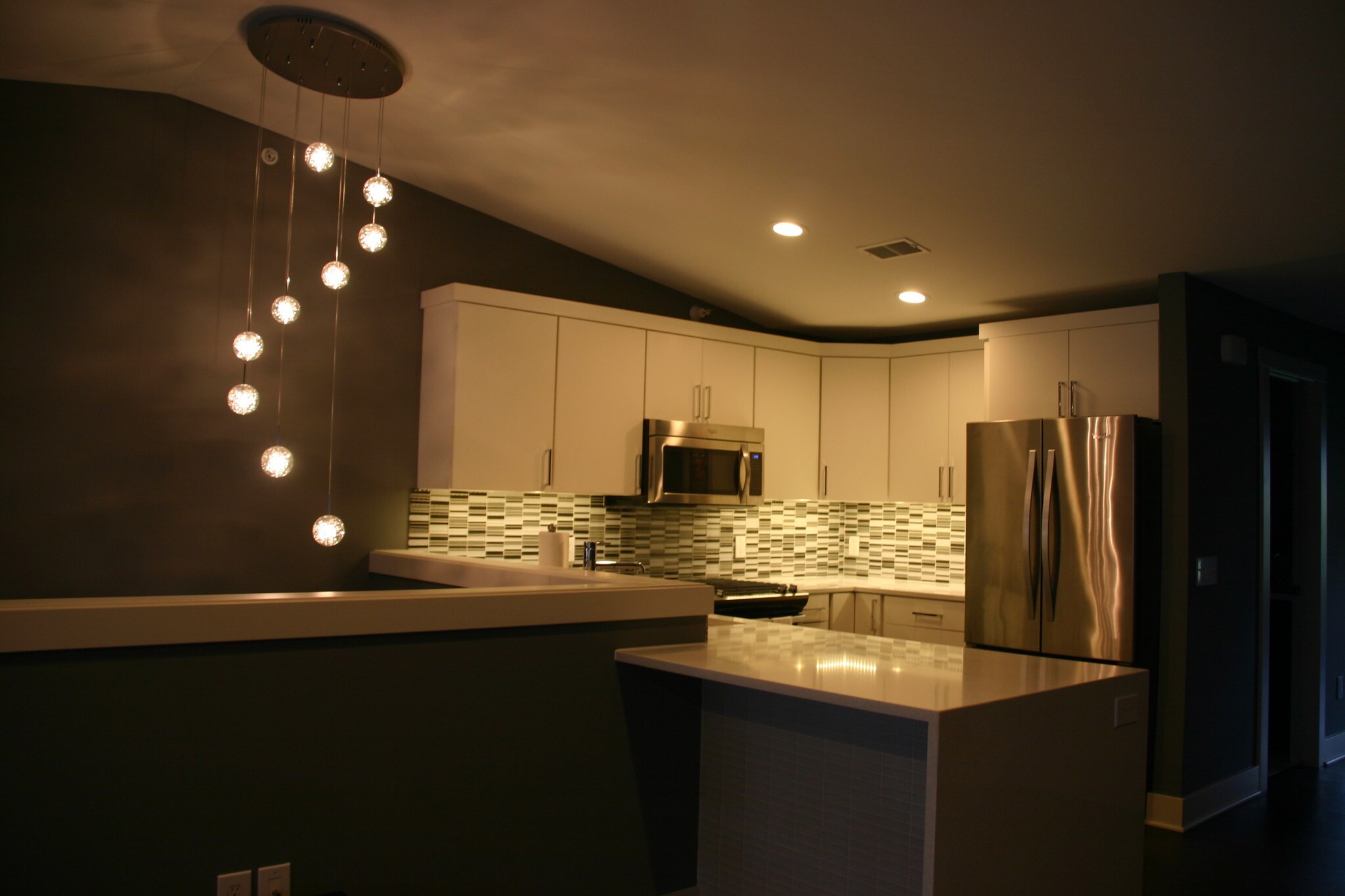 Building Photo - 2036 Celadon Dr NE