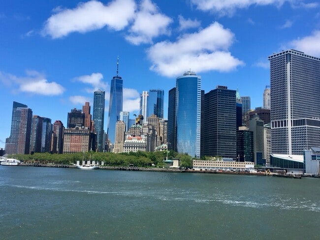 Building Photo - 171 Van Buren St