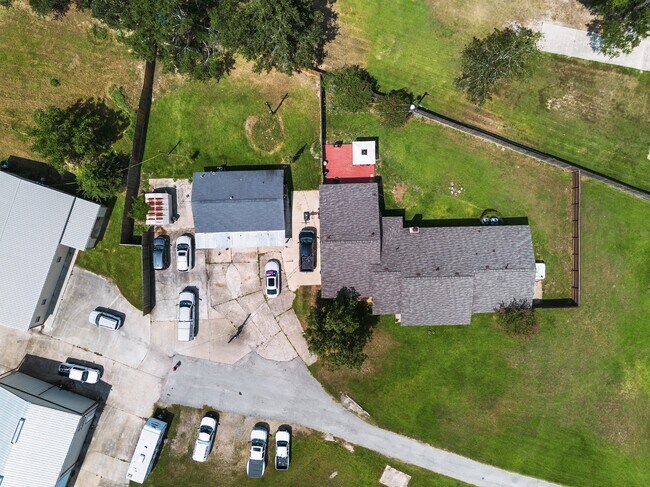 Building Photo - 22831 Fritz Ln