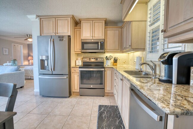 Building Photo - 5900 Bonita Beach Rd SW