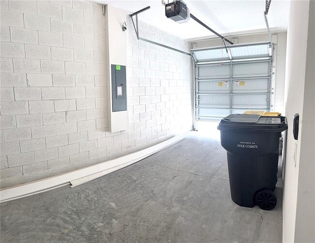 Building Photo - 1241 Yellow Finch Dr