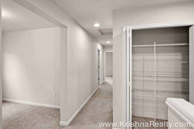 Building Photo - 7263 NW 165th Ave
