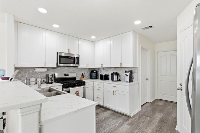 Building Photo - 20811 Indigo River Ln