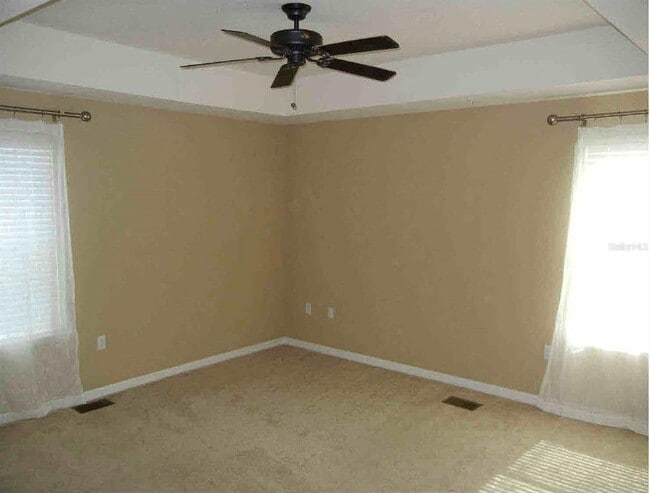 Building Photo - 1520 Scarlet Oak Loop