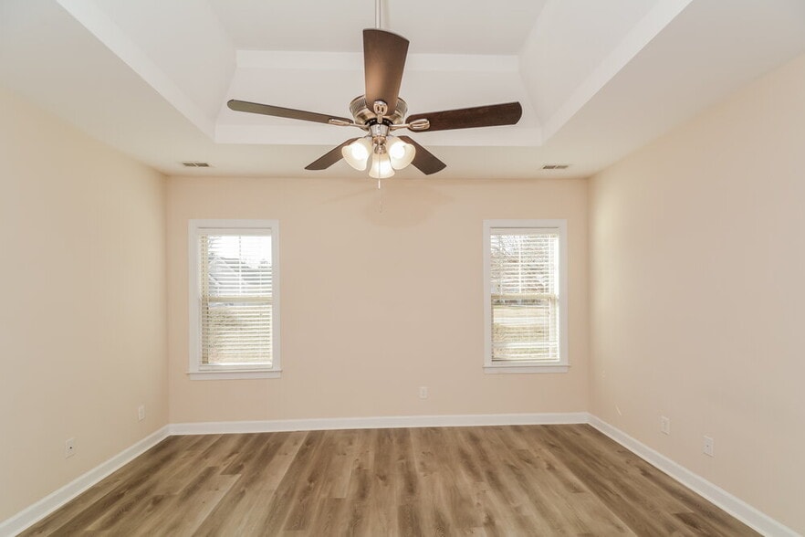 Building Photo - 805 New Charleston Dr