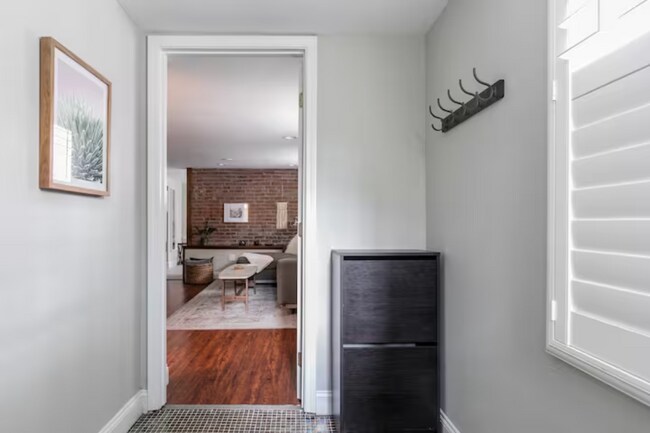 Building Photo - 4600 McPherson Ave