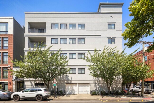 Building Photo - 420 Jefferson St