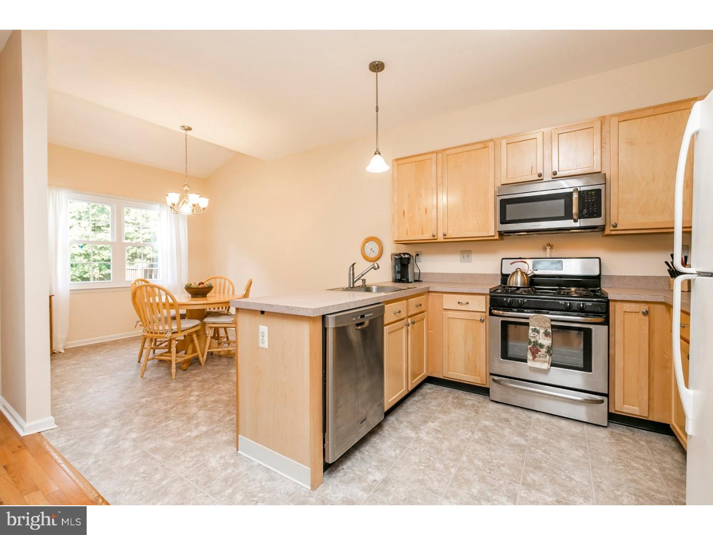 Building Photo - 556 Cork Cir