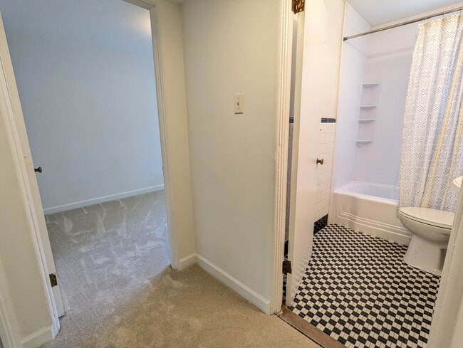 Building Photo - 54 Faris Cir