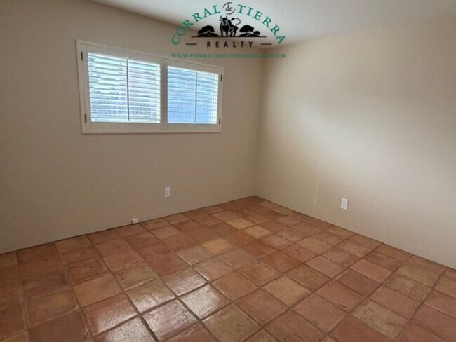 Building Photo - Peaceful 4BR/3BA Family Home in Desirable Washington Union Elementary School District