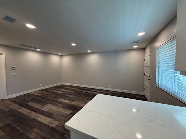 Building Photo - Cozy New 1-Bed, 1-Bath Private Retreat with Yard & Modern Finishes in La Mesa