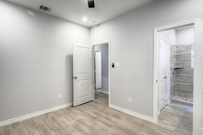 Building Photo - 9751 Black Gum