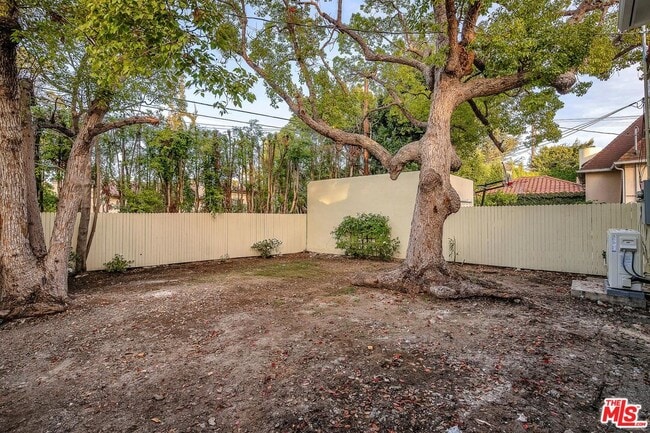 Building Photo - 10281 Dunleer Dr