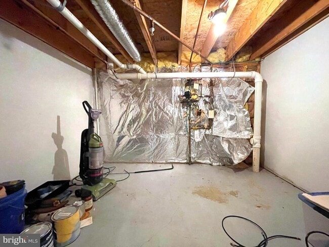 Building Photo - 48344 Long Ln