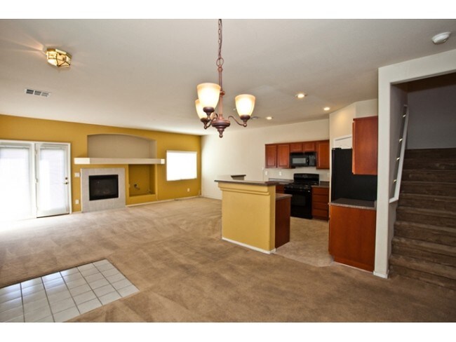 Building Photo - 3504 Glorious Iris Pl