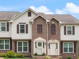 Building Photo - 1613 Brentwood Pointe