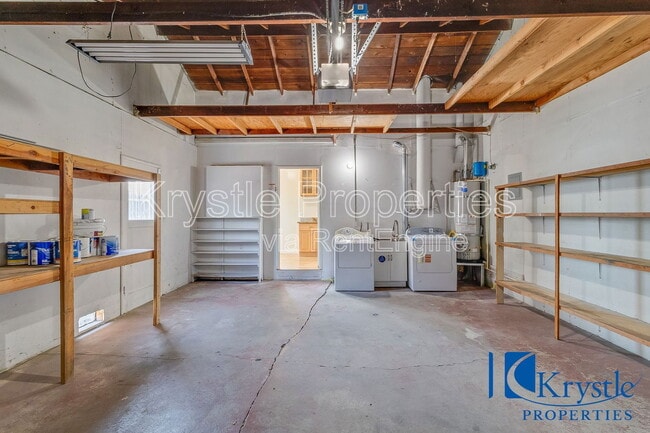 Building Photo - 126 Lain Dr
