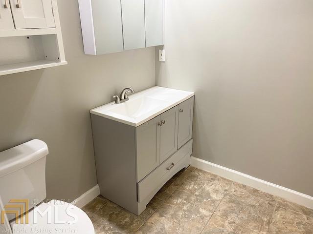 Building Photo - 3105 Colonial Way