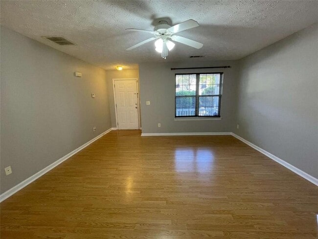 Building Photo - 2346 Delfern Dr NW