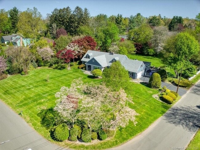 Building Photo - 94 Fennbrook Dr