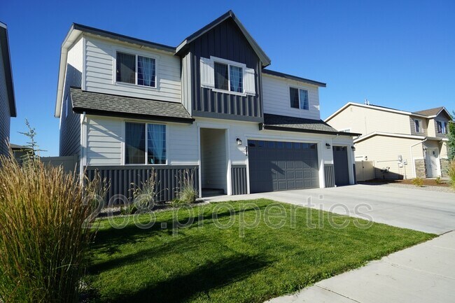 Building Photo - 245 E Caldera St
