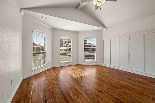 Building Photo - 2506 SW Glenn Ridge Rd