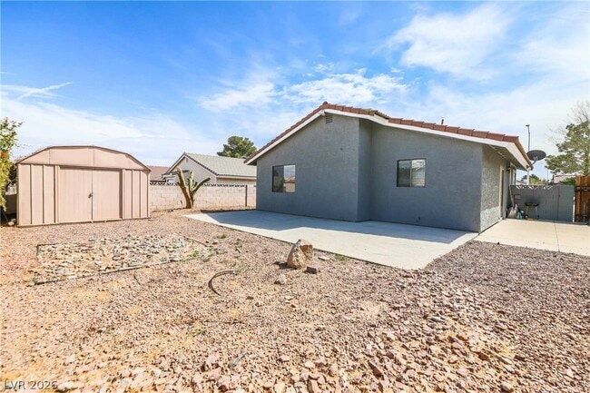 Building Photo - 7420 Lattimore Dr