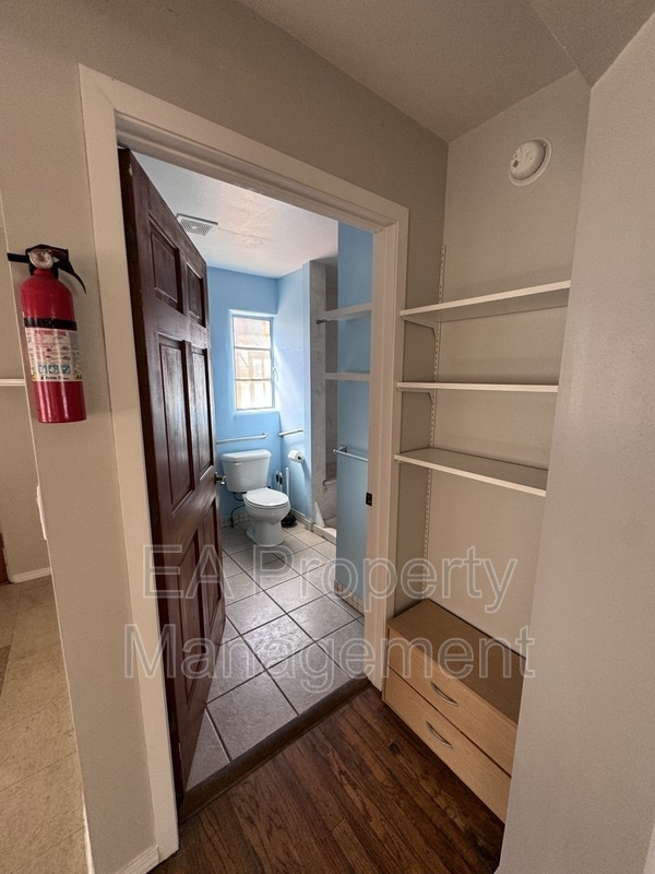 Building Photo - 505 7th St SW