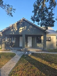 Building Photo - Charming 1-Bedroom Home for Rent in Zephyrhills!