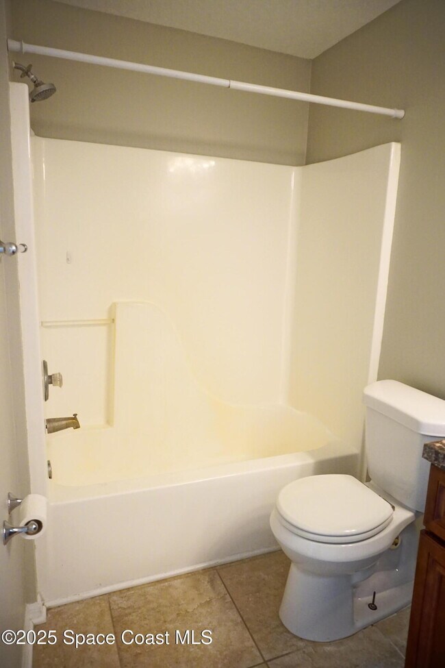 Building Photo - 1758 Tradewinds Ave SE