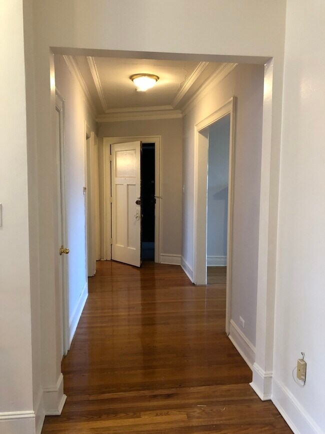 Building Photo - 1134 W Pratt Blvd