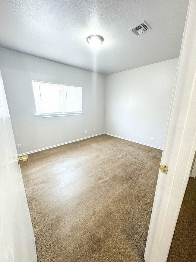 Building Photo - 11727 Capotillo St