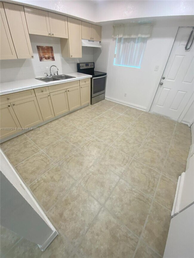 Building Photo - 25421 SW 107th Ct