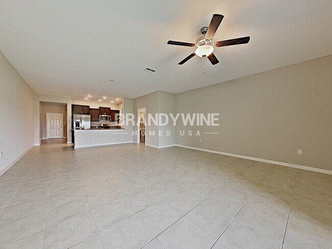 Building Photo - NEW LOWER RENTAL RATE LEASING SPECIAL: Rec...
