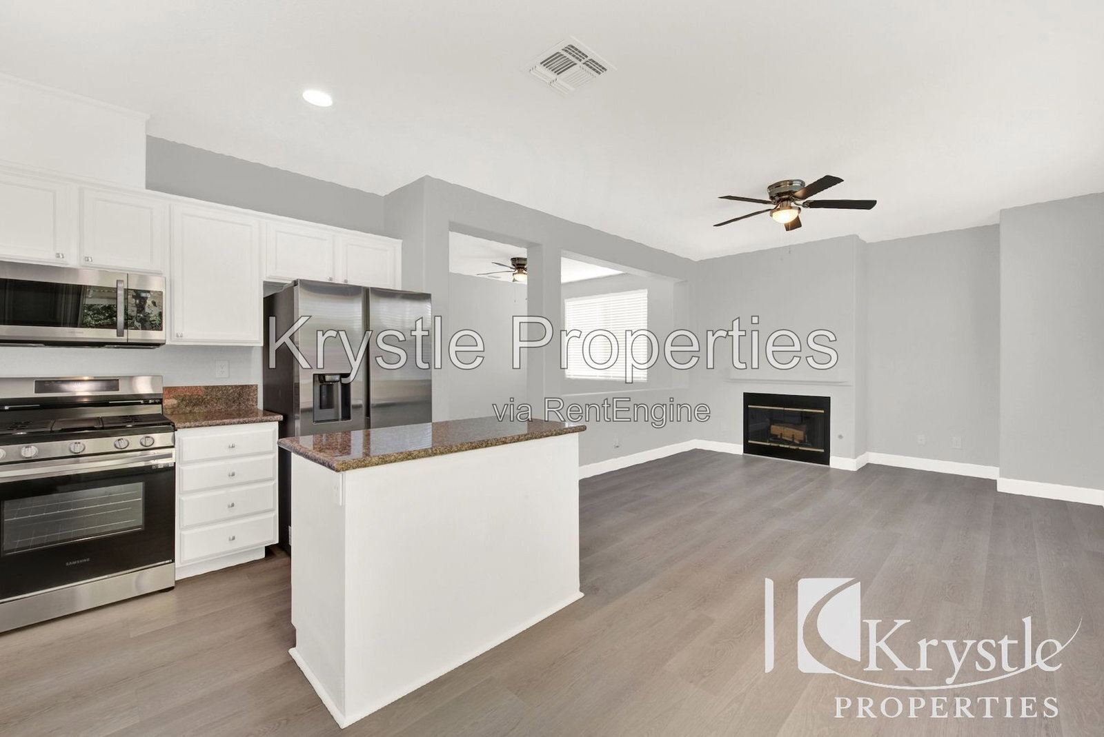 Building Photo - 824 Cedarcrest Dr