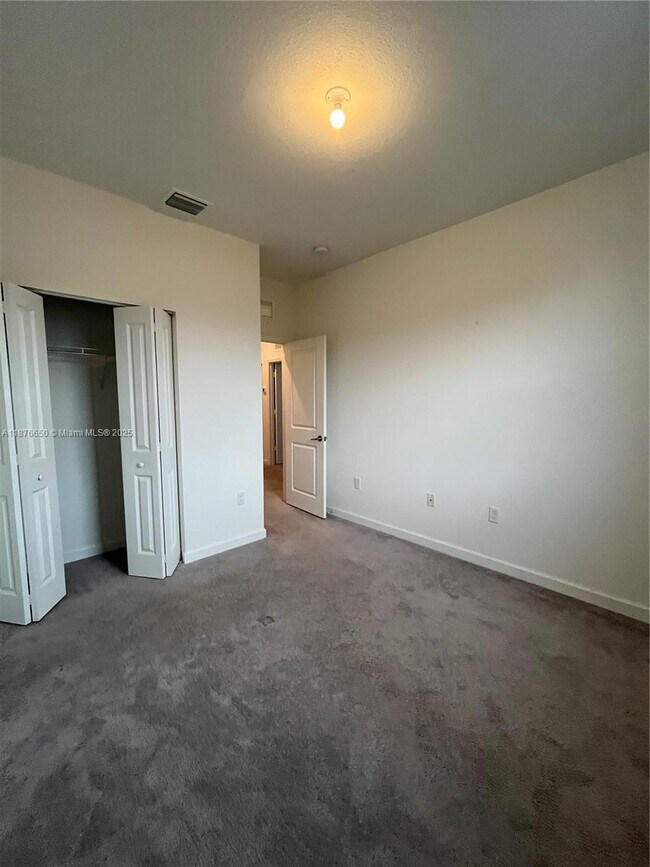Building Photo - 10247 SW 231st Ln