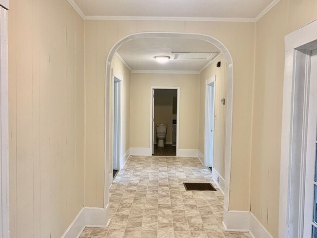 Building Photo - 1069 Flint Hill St