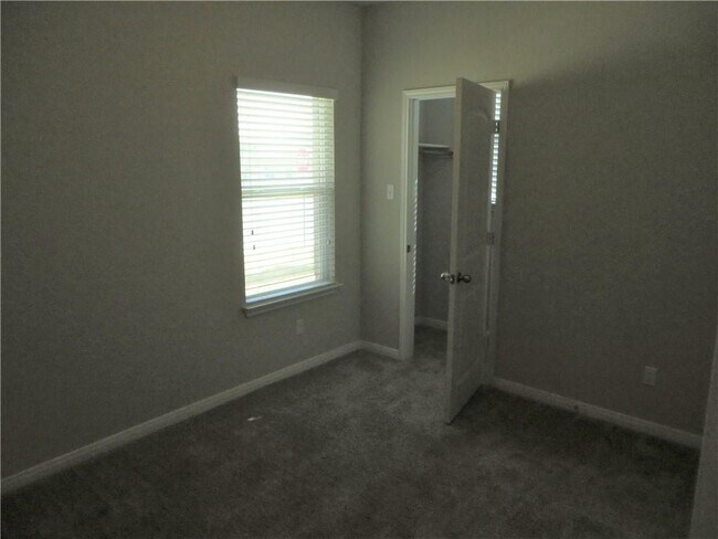 Building Photo - 1200 Ferryman Dr