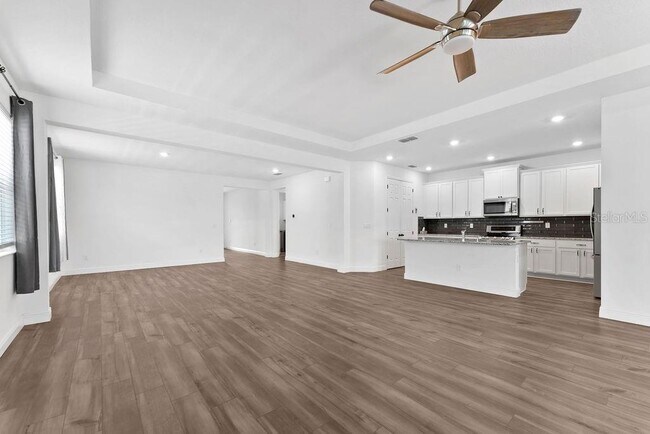 Building Photo - 7322 34th Ct E