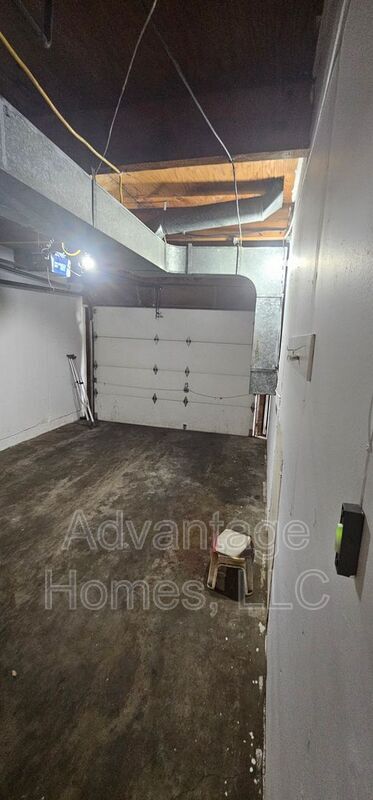 Building Photo - 819 N 70th St