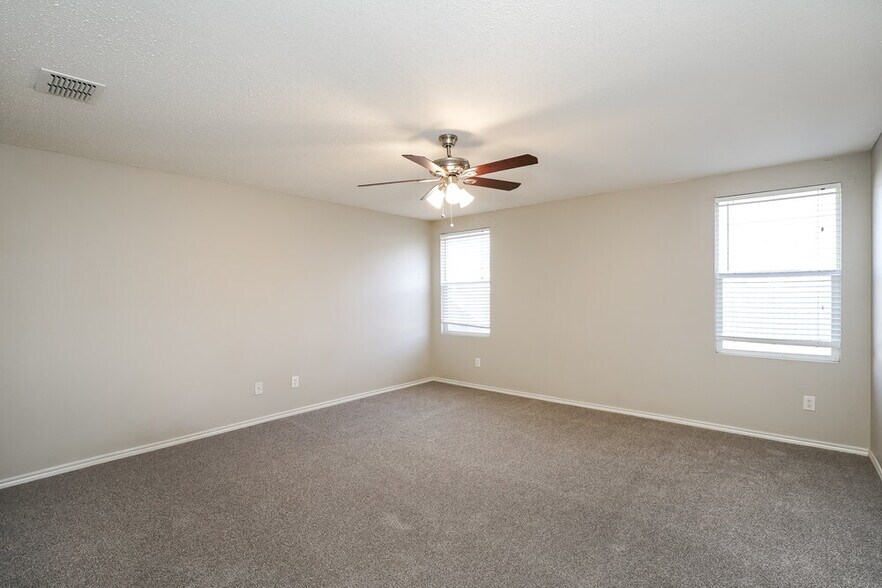 Building Photo - 1625 Sierra Meadow Ln