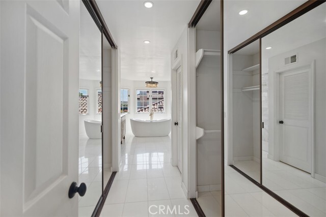 Building Photo - 28142 Ambar
